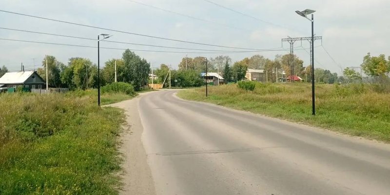 Автономные светильники на солнечных батареях вдоль дороги под ЛЭП 500 кВ, Усолье-Сибирское