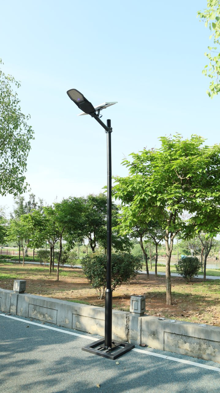 Уличный светодиодный светильник на солнечной батарее Led Favourite MJ-NOVA-300W